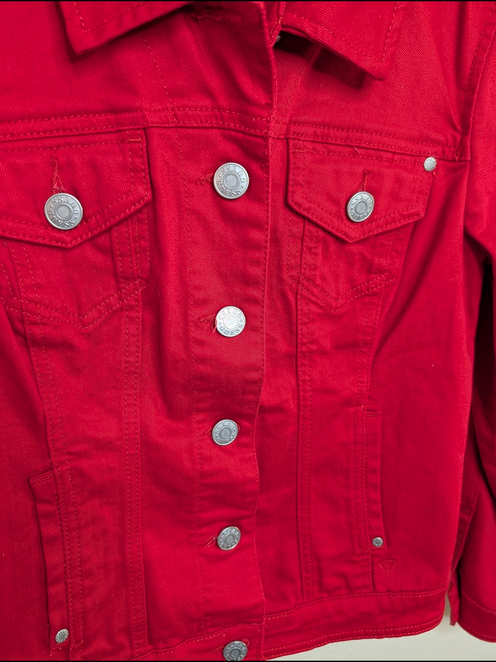 Guess Red Denim Jacket Women's Size L Stretch Trucker Jean Jacket - Picture 2 of 6